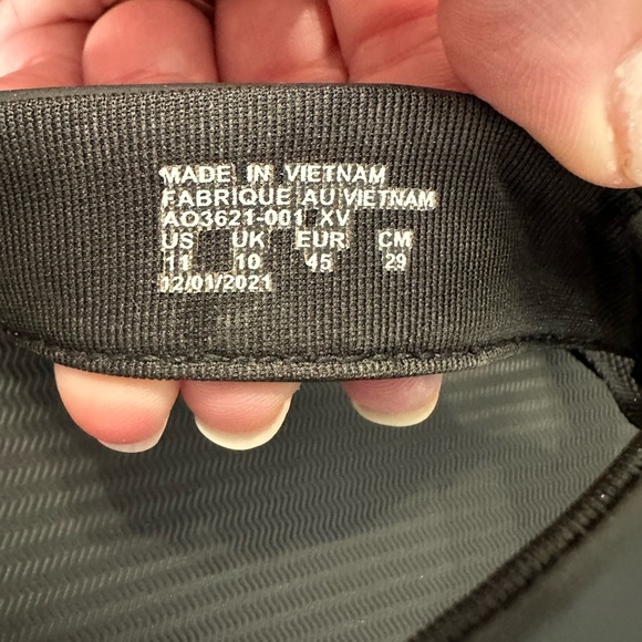 Men’s Nike Flip Flops - Picture 2 of 3